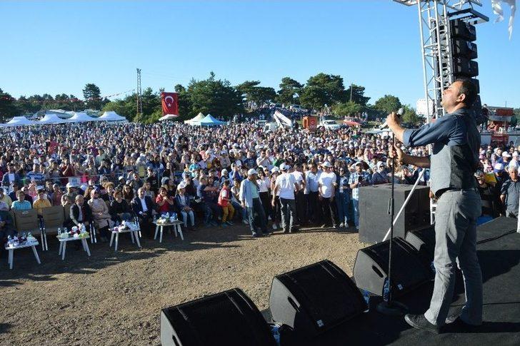 Rafet El Roman, Bin 400 Rakımda Hayranlarını Coşturdu G1