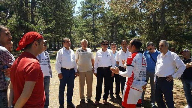 Bisikletliler K&uuml;&ccedil;&uuml;kelmalı Tabiat Parkı&rsquo;nda 3