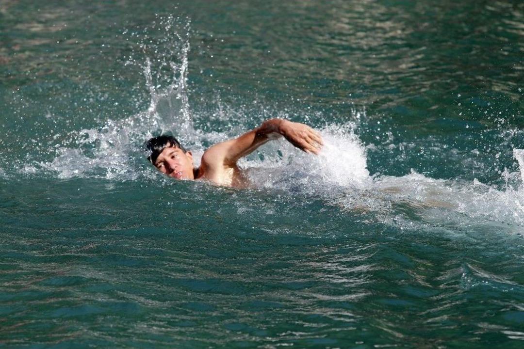 Alanya&rsquo;da Sıcaktan Bunalanlar Serin Sulara Akın Etti