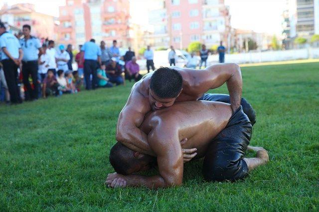 Sincan Yağlı Güreşleri’nde Başpehlivan Ünal Kahraman Oldu 1