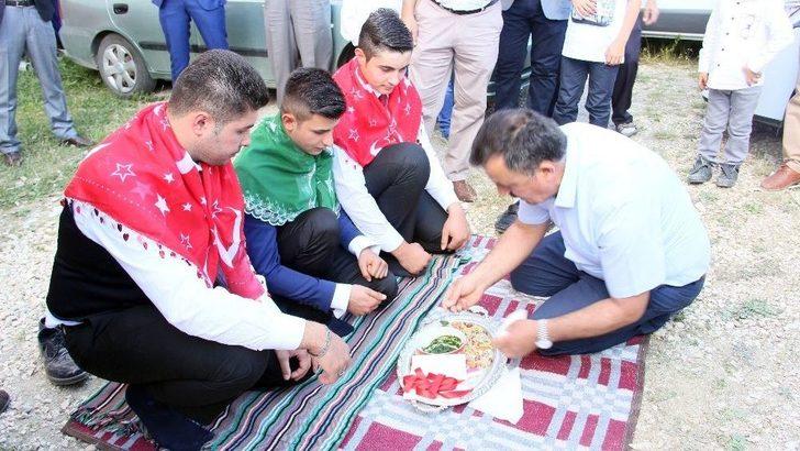 (özel Haber) Ekmek Teknesi Çekiciyi, Gelin Arabası Yaptı G4