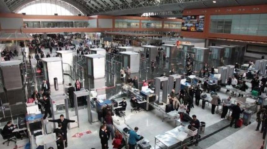 Sabiha G&ouml;k&ccedil;en Havalimanı'nda Yılın Ilk 6 Ayında 14 Milyon 400 Bin Yolcuya Hizmet Verildi