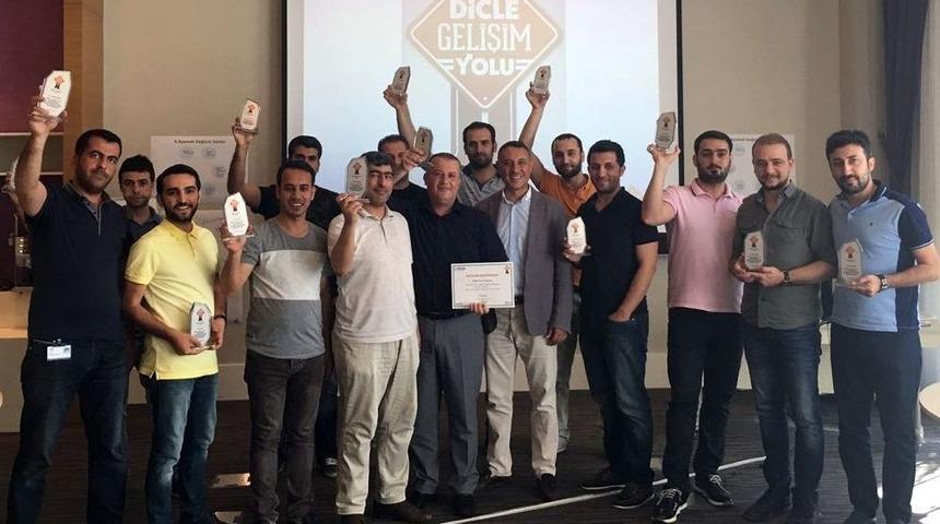 Dicle Akademi Yarının Y&ouml;neticilerini Yetiştiriyor