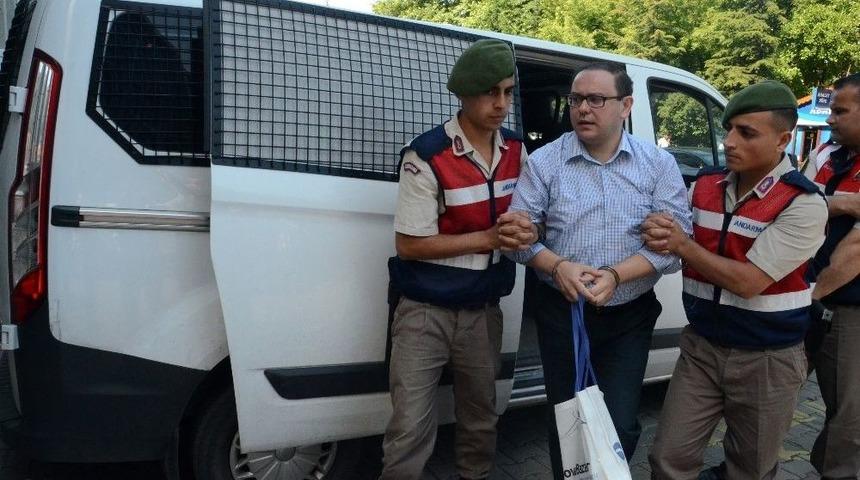 Fet&ouml;&rsquo;den Tutuklanan Eski Emniyet M&uuml;d&uuml;r&uuml; Hakim Karşısında