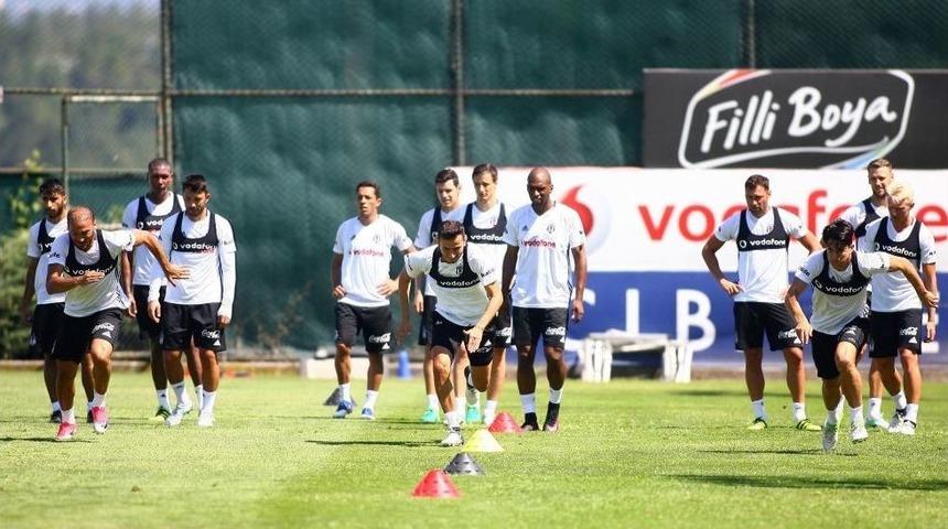 Beşiktaş&rsquo;ta Hazırlıklar S&uuml;r&uuml;yor