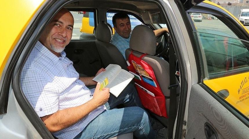 Ataşehir&rsquo;in Taksileri K&uuml;t&uuml;phaneye D&ouml;n&uuml;şt&uuml;