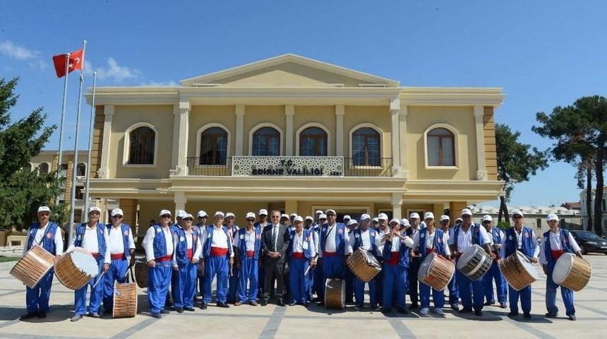 Edirne&rsquo;nin M&uuml;lki Amirine Davullu Zurnalı Kırkpınar Daveti