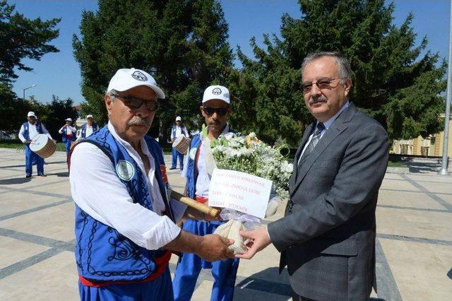 Edirne’nin Mülki Amirine Davullu Zurnalı Kırkpınar Daveti