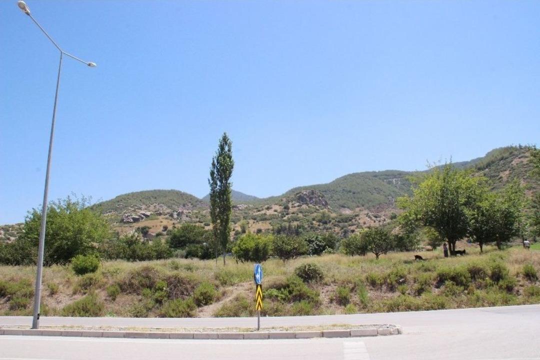 Ter&ouml;ristler Kışlaya Havanla Saldırdı