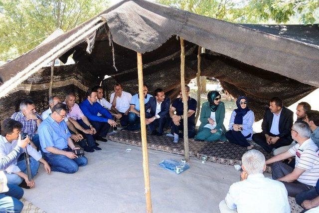 Hatunsaray Ve Kayalı Şenliklerine Binlerce Kişi Katıldı