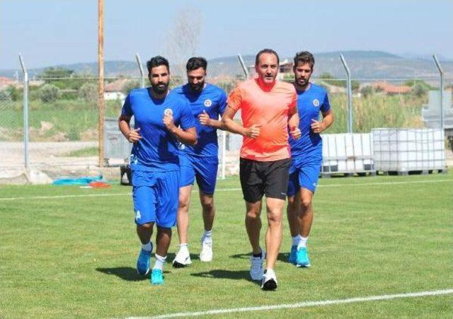 Menemen Belediyespor Topbaşı Yaptı