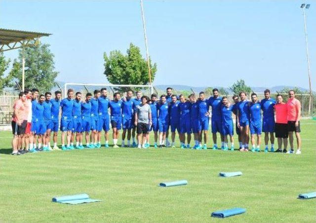 Menemen Belediyespor Topbaşı Yaptı