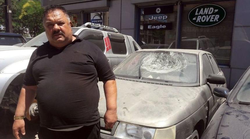 2 K&uuml;&ccedil;&uuml;k Kafadar 5 Otomobile B&ouml;yle Zarar Verdi