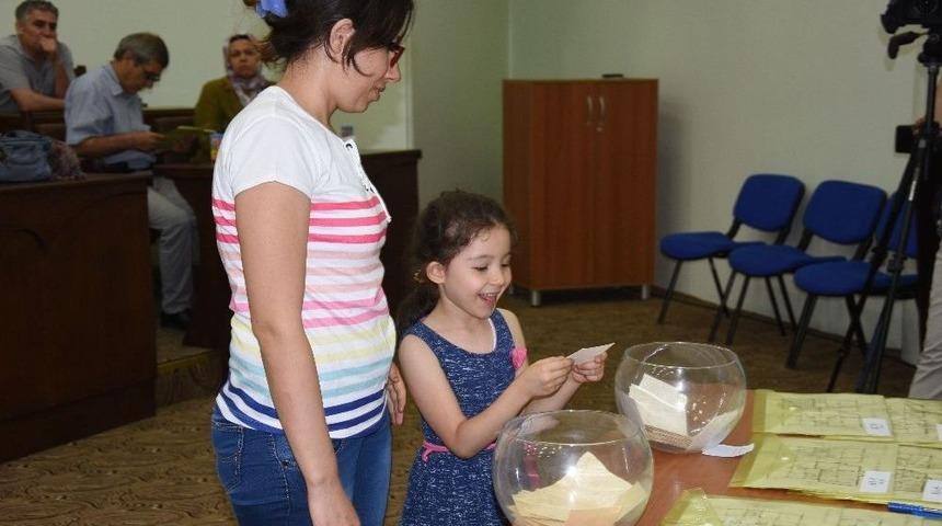 Nazkent 6. Etap Konutlarının Kuraları &Ccedil;ekildi