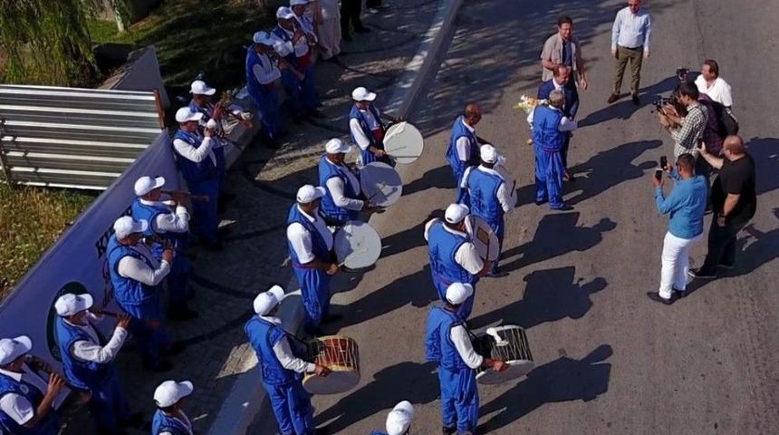 Davul Zurna Ekibi, G&uuml;rkan&rsquo;ı Karşıladı