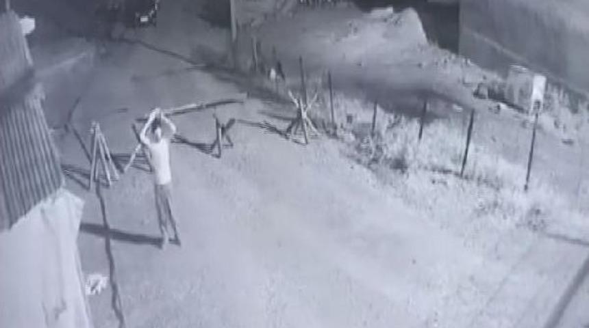 Teslim Olan Ter&ouml;ristlere Y&ouml;nelik Haberleri Radyodan Dinledi Sonra Kendisi De Teslim Oldu