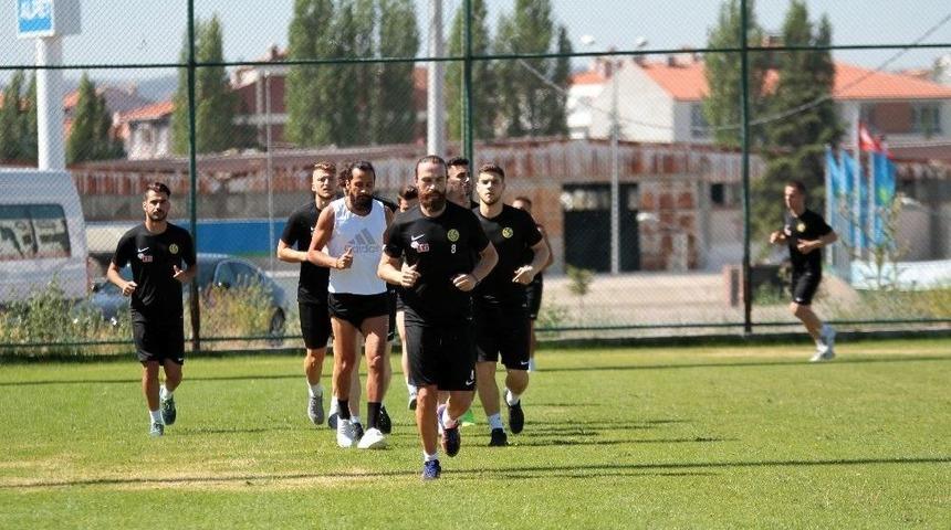 Eskişehirspor&rsquo;da &Ccedil;alışmalar S&uuml;r&uuml;yor
