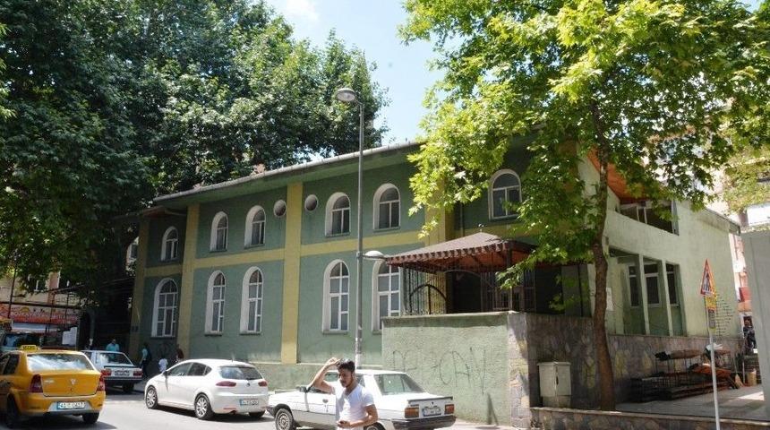 Tadilattaki Caminin Yanına Yapılan Mescit Vatandaşı Sevindirdi