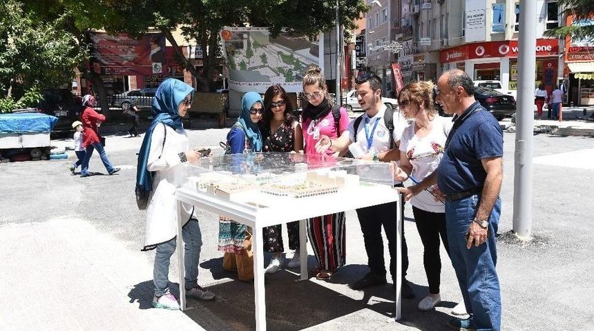 Nasrullah Meydanı Proje Maketine B&uuml;y&uuml;k İlgi