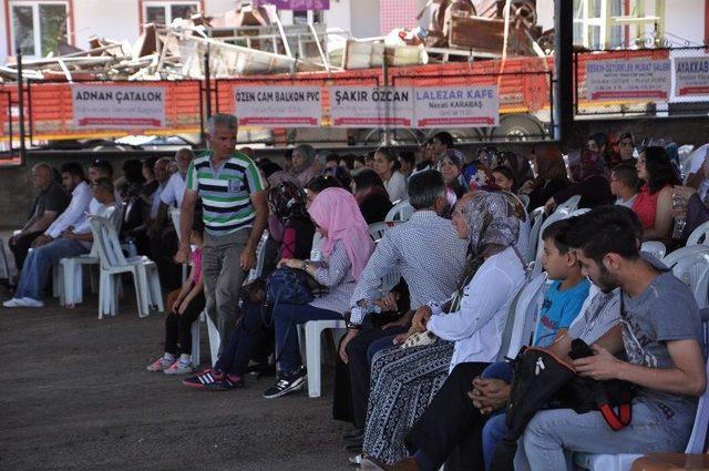 Mahalleli Kültürünü Yaşatmaya Çalışıyor