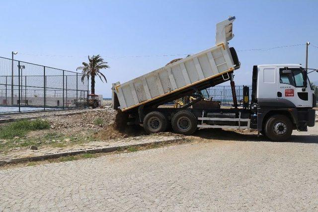 Burhaniye Engelleri Aşıyor Projesinde Peyzaj Düzenlemesi Devam Ediyor