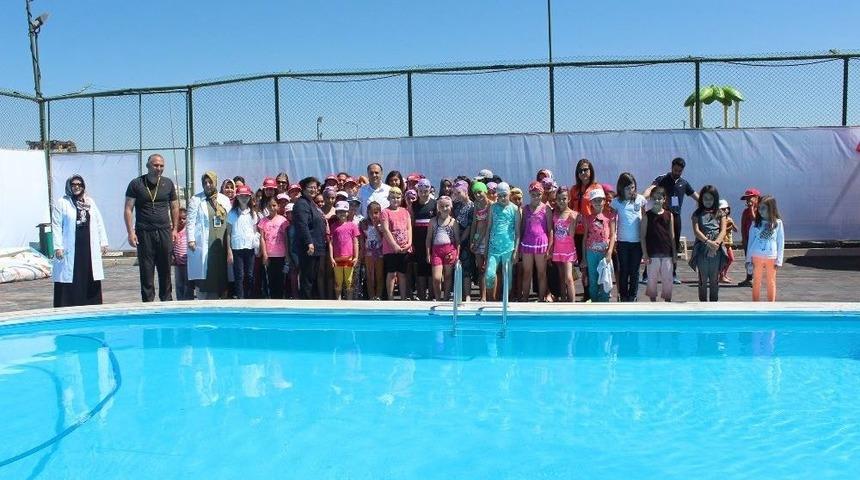 Beyşehir&rsquo;de Y&uuml;zme Kursları Başladı