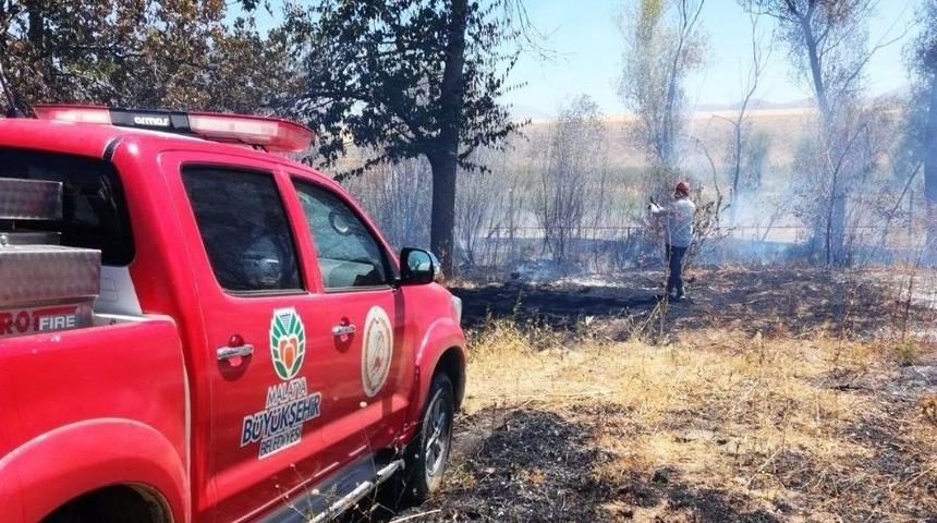 Ak&ccedil;adağ&rsquo;da Bah&ccedil;e Yangını