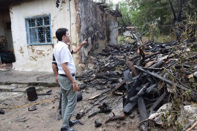 Evi Yanan Aileye Kaymakamlık Sahip Çıktı