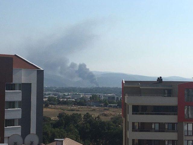 Bursa’da Boya Fabrikasında Yangın