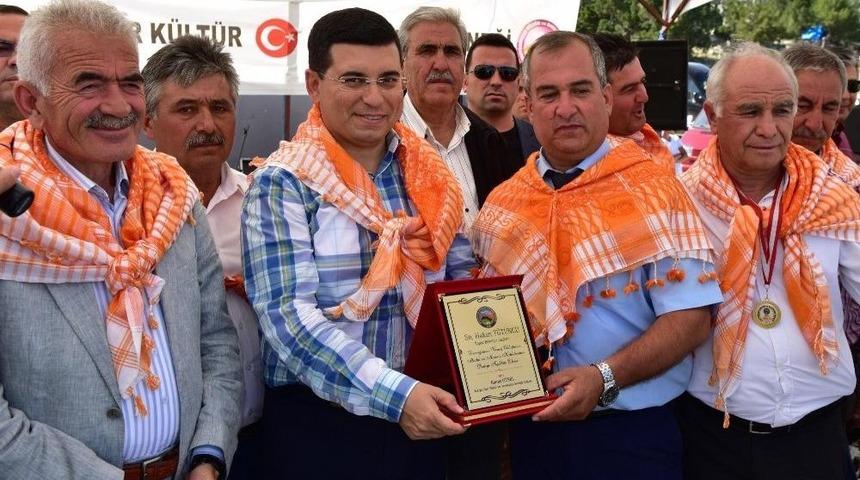 T&uuml;t&uuml;nc&uuml; Yayla Şenliklerine Katıldı