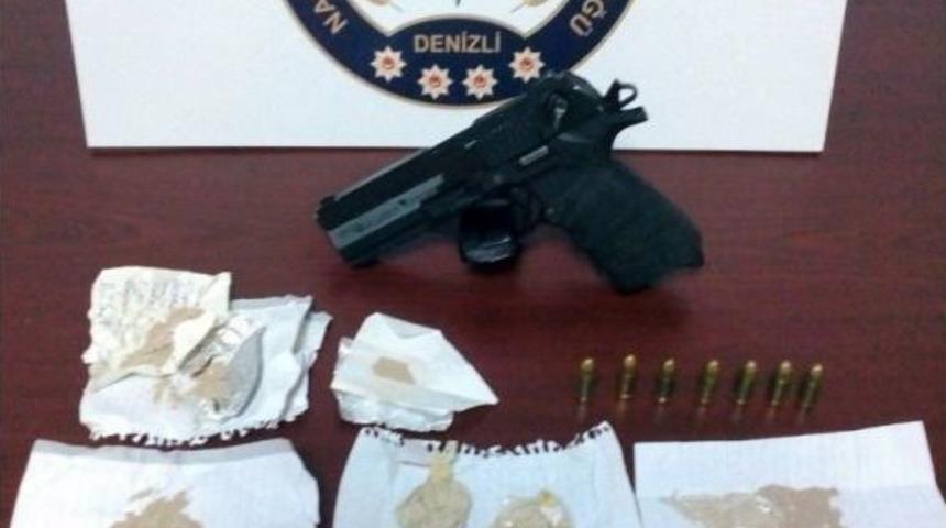 Otomobille Uyuşturucuya Bir G&ouml;zaltı