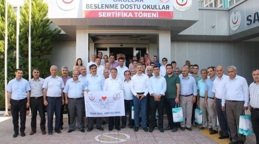 Okullara &lsquo;beyaz Bayrak&rsquo; Ve &lsquo;beslenme Dostu&rsquo; Sertifikası Verildi