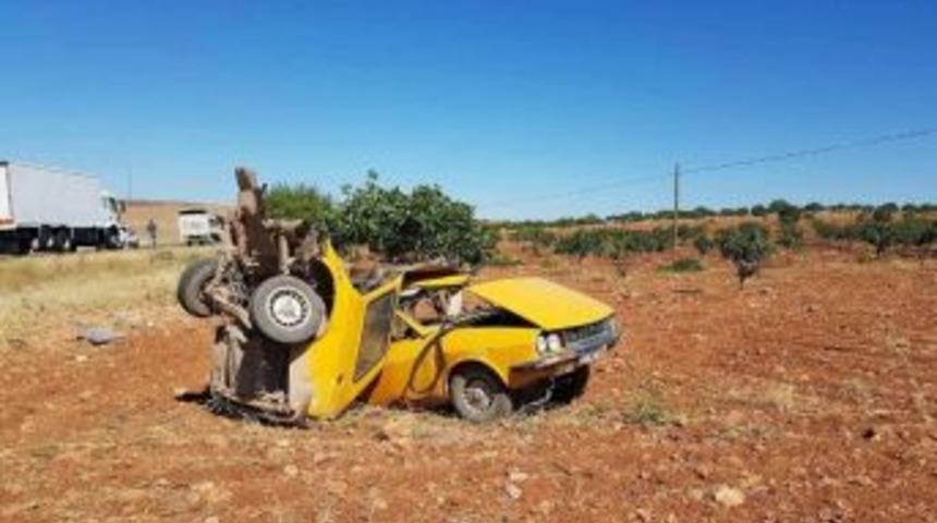 İkiye Ayrılan Otomobilden Burnu Kanamadan Kurtuldu