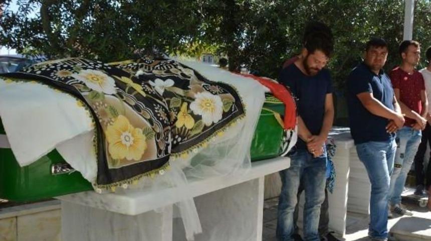 Eczane Teknikeri Gizem, Kazada &Ouml;ld&uuml; (2)