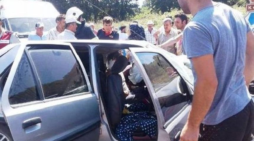 Kandıra'da Kaza: 6 Yaralı