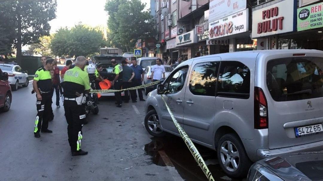 Sakarya&rsquo;da Silahlı Kavga: 1 &Ouml;l&uuml;, 1 Yaralı