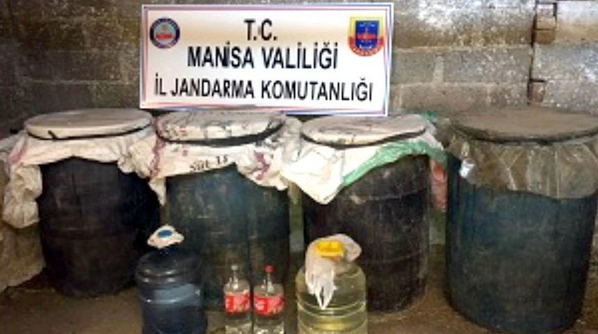 Ahırda 930 Litre Ka&ccedil;ak İ&ccedil;ki Ele Ge&ccedil;irildi