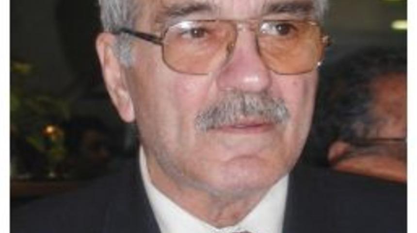 &Uuml;nl&uuml; Sinema Sanat&ccedil;ısı Fikret Hakan Hayatını Kaybetti