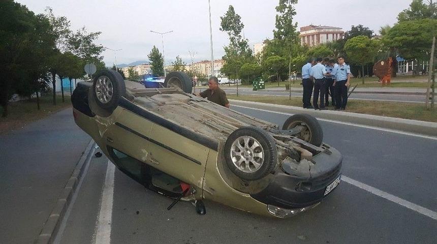 Samsun&rsquo;da Otomobil Takla Attı: 4 Yaralı