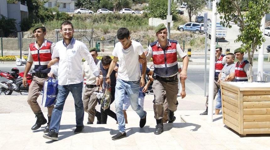 Uyuşturucu Tacirleri Tutuklandı