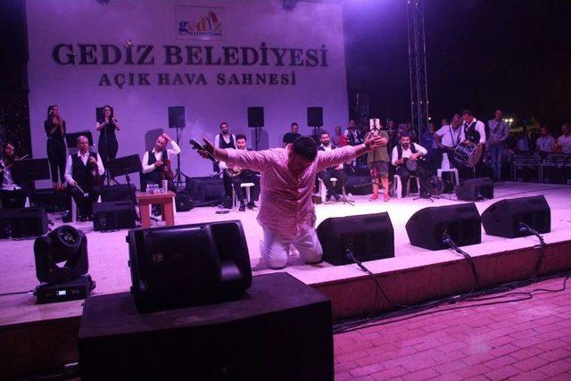 &Uuml;nl&uuml; Sanat&ccedil;ıdan İlgin&ccedil; 15 Temmuz Mesajı 1