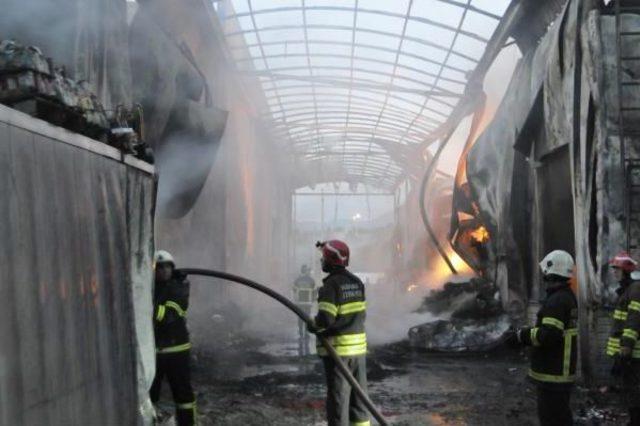 Kocaeli nde Gıda Deposu Alev Alev Yandı (2) 3