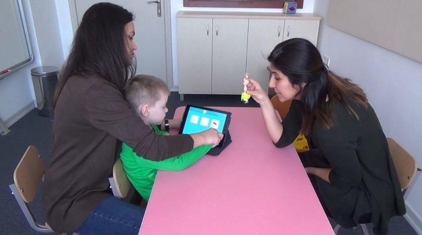 (&ouml;zel Haber) Otizmli &Ccedil;ocuklar İ&ccedil;in &ldquo;dokunkonuş&rdquo;