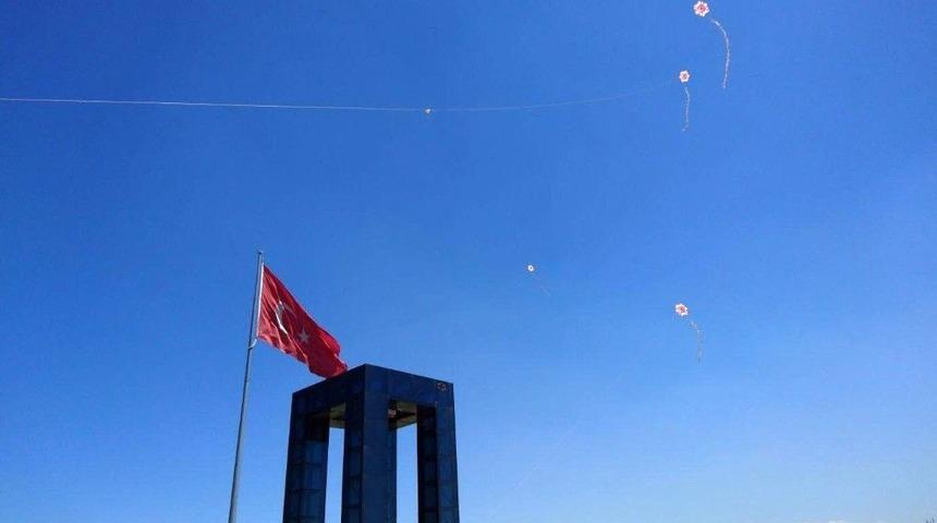 G&ouml;ky&uuml;z&uuml;n&uuml; Ay Yıldızla Donattılar