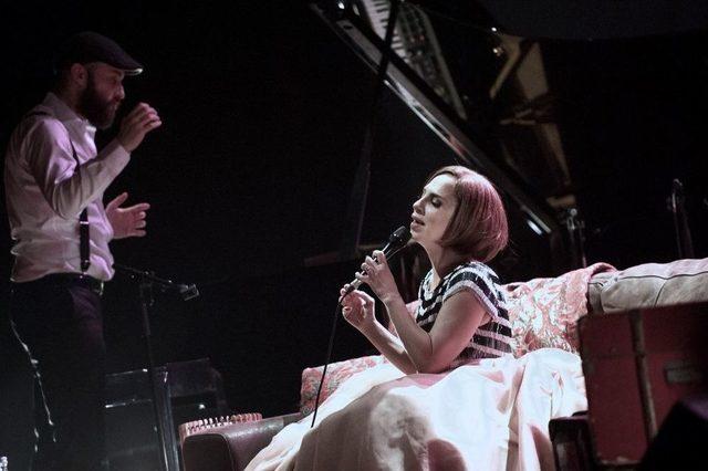 Sertab Erener Ayvalık&rsquo;ta Sevenleriyle Buluşuyor 3