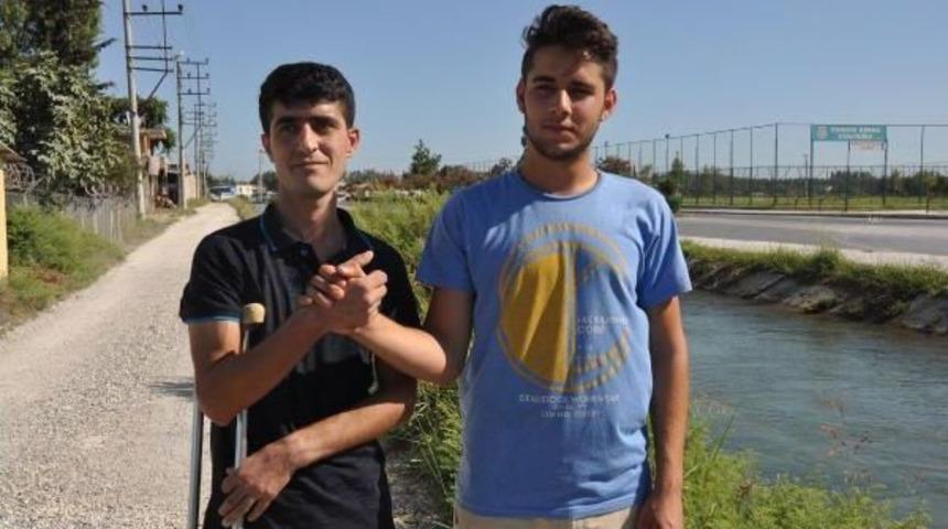 &Ouml;lmek &Uuml;zereyken Kendini Kurtaran Genci Kardeşi Ilan Etti