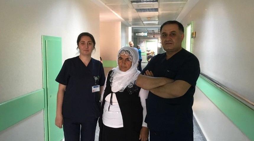 Mide K&uuml;&ccedil;&uuml;ltme Ameliyatıyla 20 Kilo Verdi