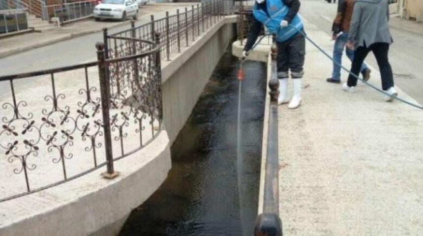 Bayburt Belediyesi&rsquo;nden İla&ccedil;lama Mesaisi
