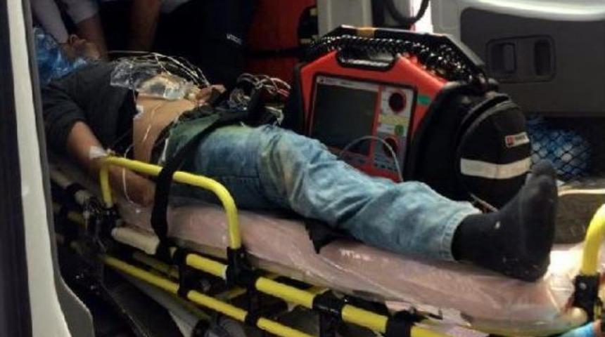 Ateş A&ccedil;tığı Otomobil &Ccedil;arptı