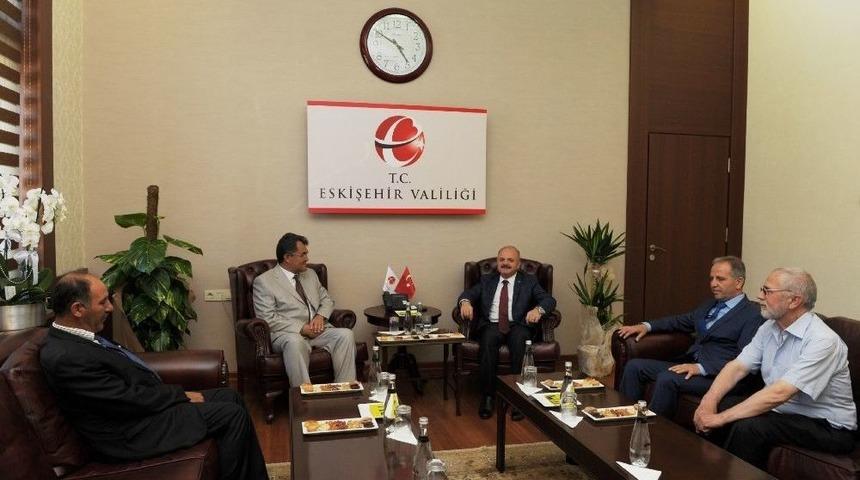 Vali &Ccedil;akacak, İl&ccedil;e Belediye Başkanlarını Makamında Kabul Etti